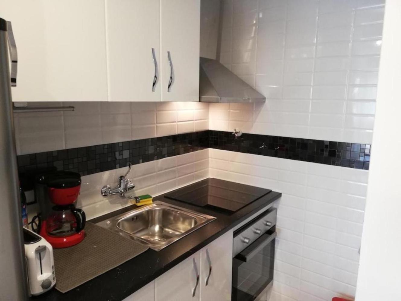 Apartament One Bedroom Flat In Fenals For 4 People